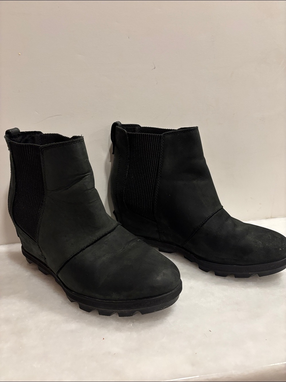 Sorel Joan of Arctic II Women's Chelsea Boot Black Suede Leather Wedge Heel 9